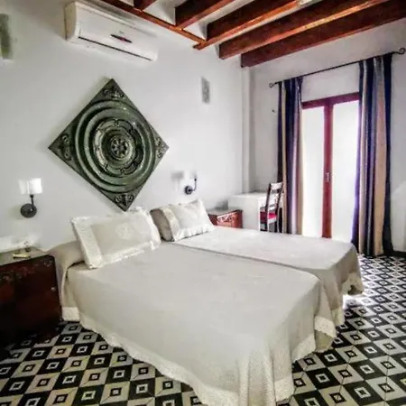 Villa Typical Sevillan 2 Bedroom Unit